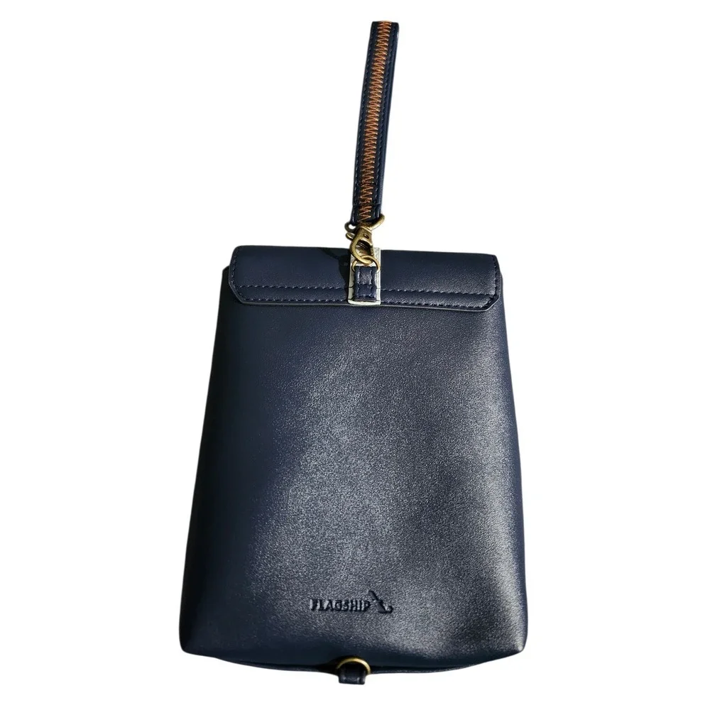 Raven Lily American‎ Airlines Flagship Amenity Kit Pouch Eye Mask Socks